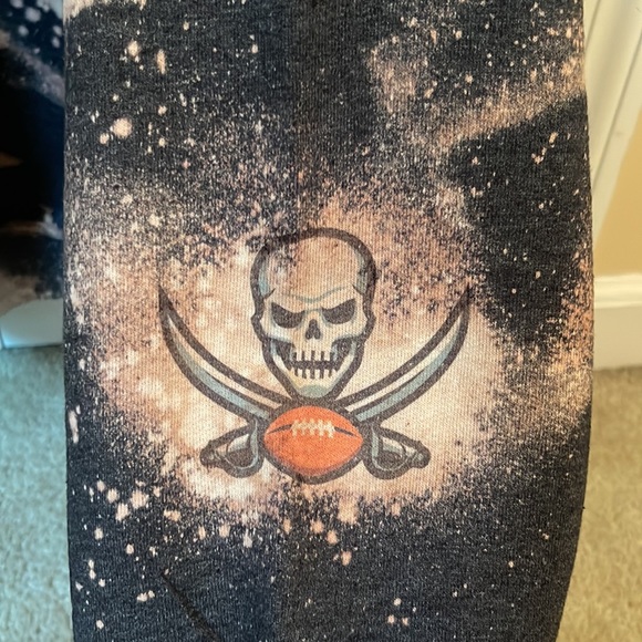 Tampa Bay bleached sweatshirt - Picture 4 of 6